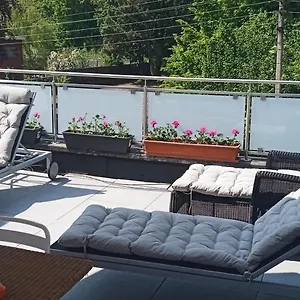 Liege 4420 Rue Jean Jaures 45 Grande Maison Joyeuse Avec Terrasse 30m2 Pour 8 Personnes Maximum Holiday home Saint-Nicolas (Liege)